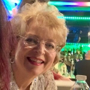 Meet your Posher, Deborah